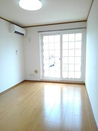 リュミエ-ル・ソレ-ルBの物件内観写真